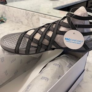 NWT Size 10 Tecomfort sandals